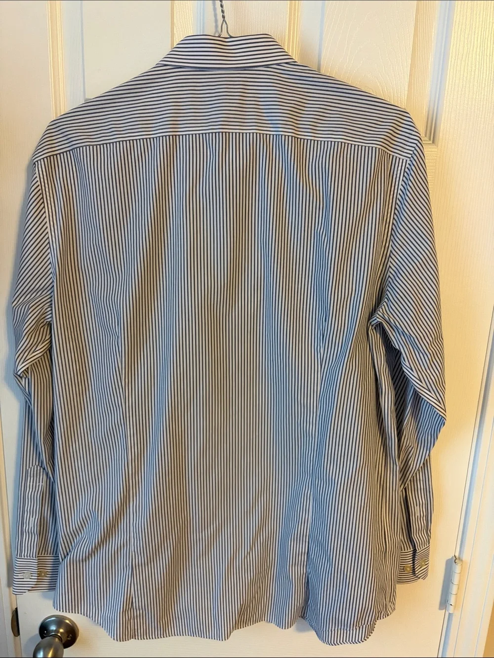 Banana Republic Men's Blue and White Pinstripe Dress Shirt
